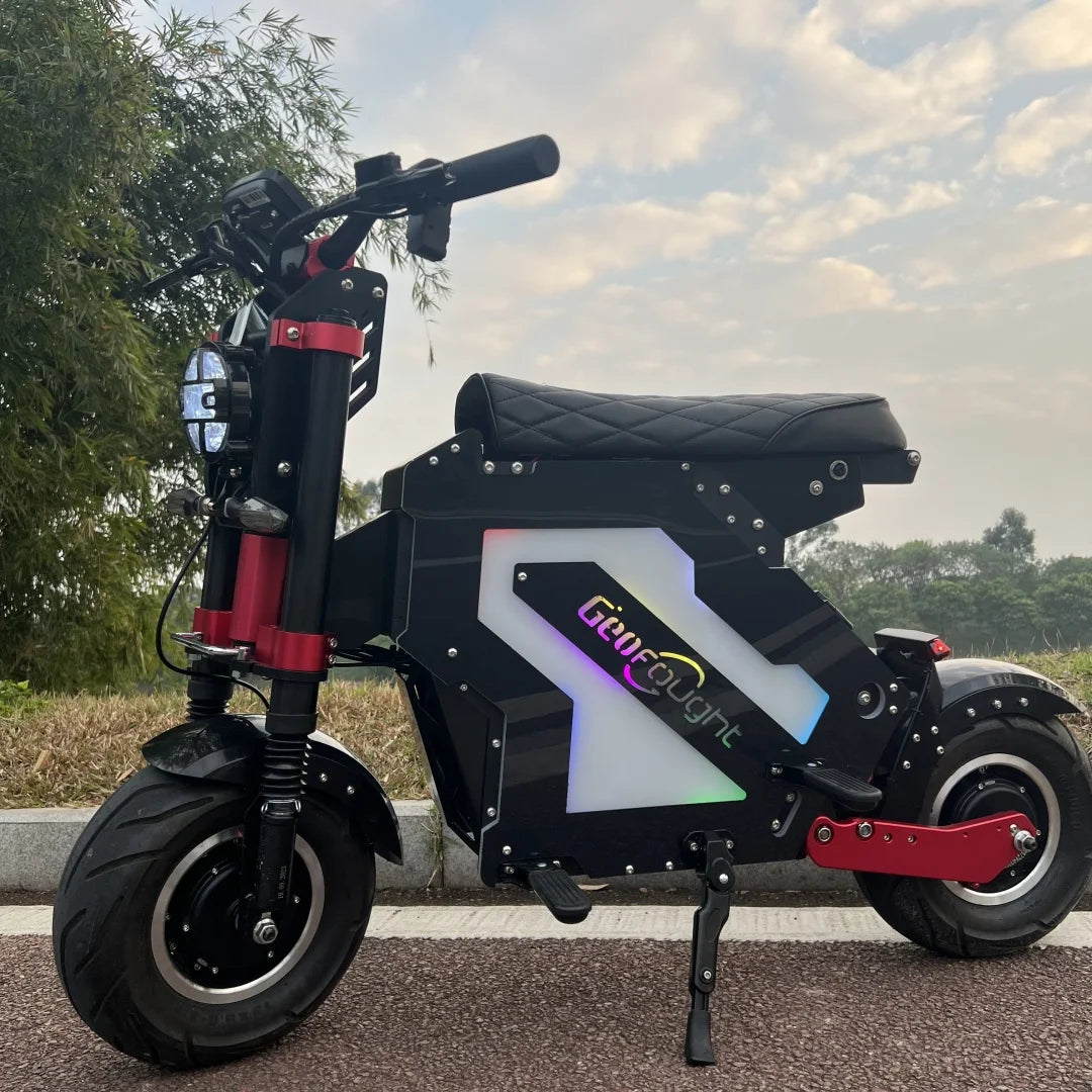 Scooter électrique  GEOFOUGHT Molo 5  | 5000W à 1500W 72V | Jusqu’à 180 km